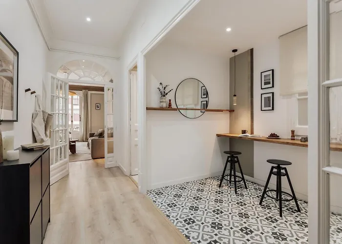 公寓 Quira - 4 Bedrooms And Balcony In Eixample Dreta *
