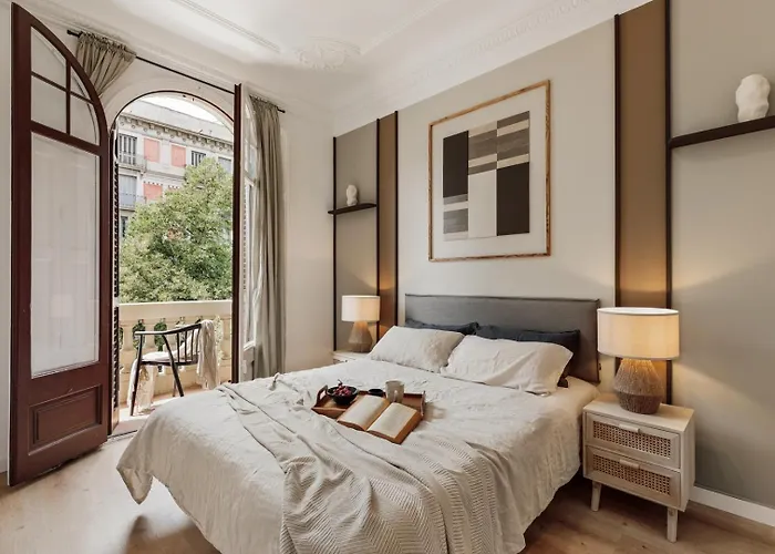 Quira - 4 Bedrooms And Balcony In Eixample Dreta 公寓