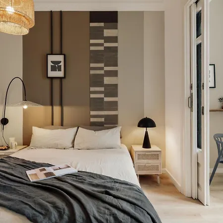 Quira - 4 Bedrooms And Balcony In Eixample Dreta * Barcelona