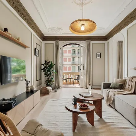 Quira - 4 Bedrooms And Balcony In Eixample Dreta Apartmán Barcelona