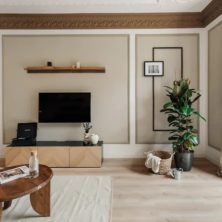 Quira - 4 Bedrooms And Balcony In Eixample Dreta Apartmán