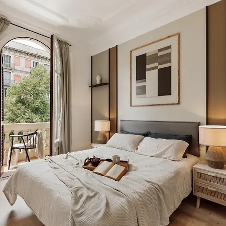 Quira - 4 Bedrooms And Balcony In Eixample Dreta Apartmán