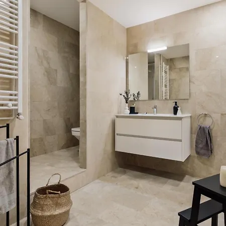 Quira - 4 Bedrooms And Balcony In Eixample Dreta Apartmán Barcelona